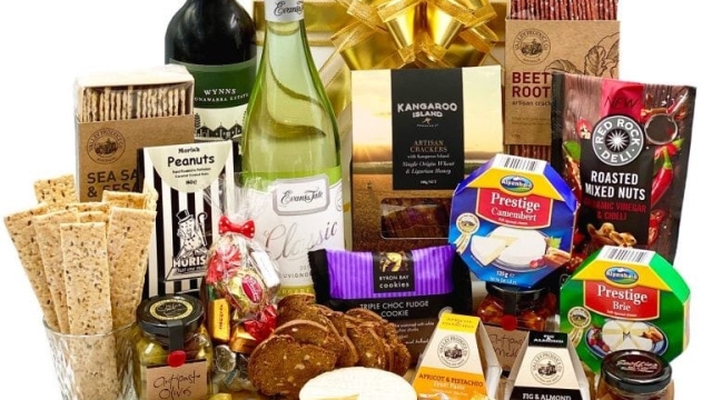 Unwrap Joy: The Art of Gifting with a Stunning Gift Hamper